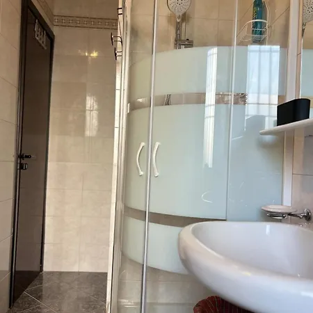 Casa Nuara * نوفارا